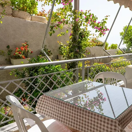 Eleni Country house Sarande
